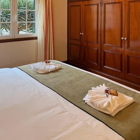 Rocha Do Sol 59b - Ensuite With Balcony View