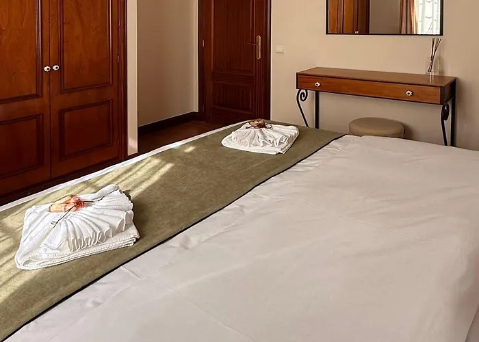 Rocha Do Sol 59b - Ensuite With Balcony View Affittacamere Canhas