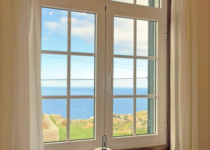 Rocha Do Sol 59b - Ensuite With Balcony View Canhas